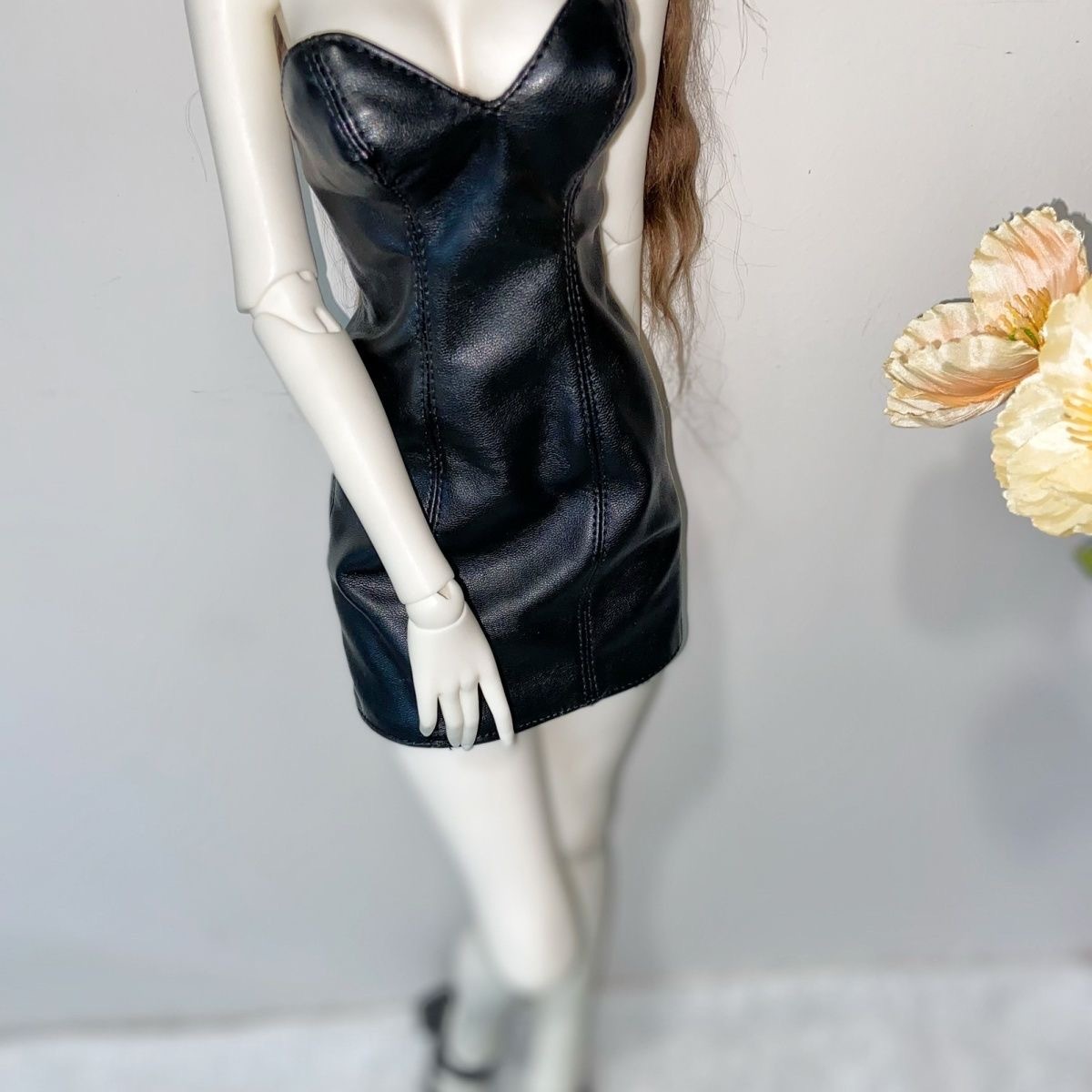 faux leather detail sexy skirt for bjd dolls