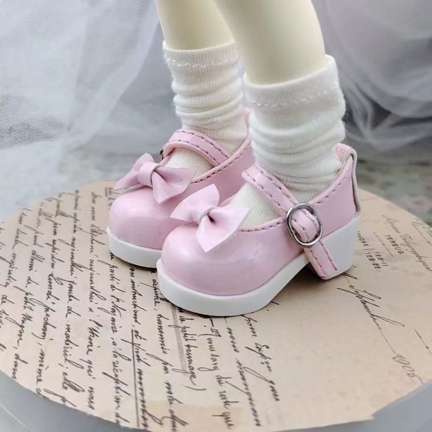 ** Matte white BJD Mary Jane shoes without bow