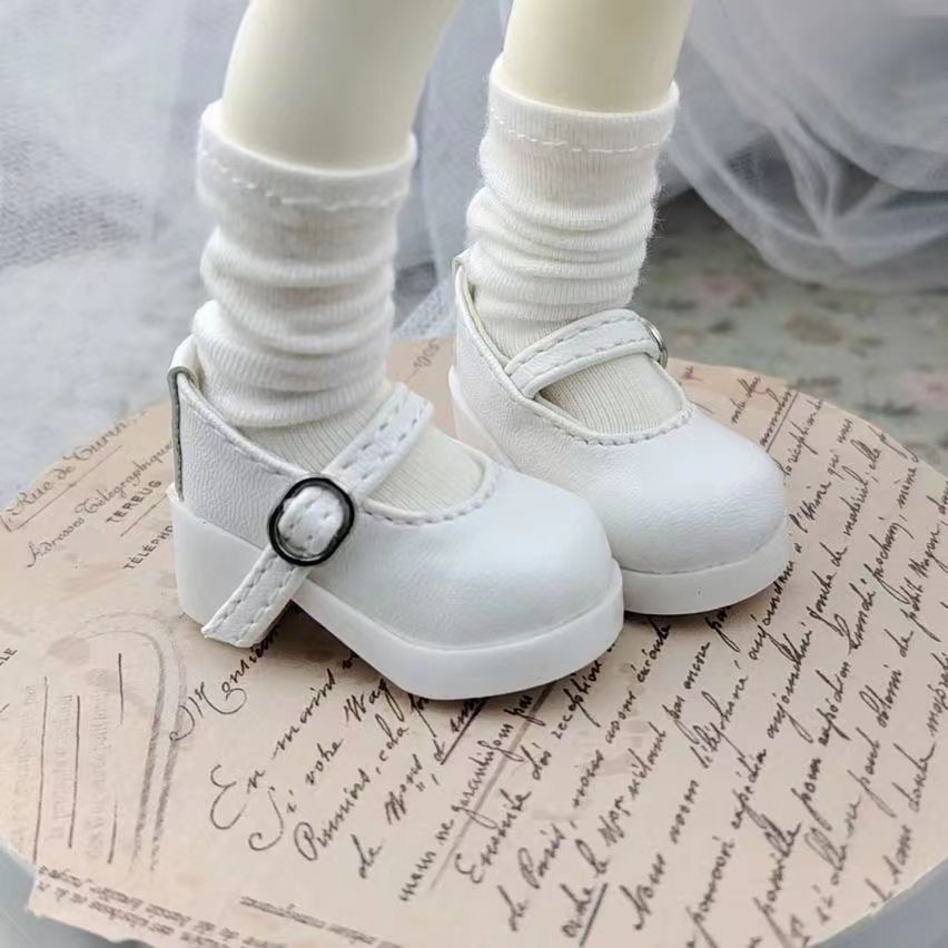 ** Black patent leather BJD Mary Jane shoes