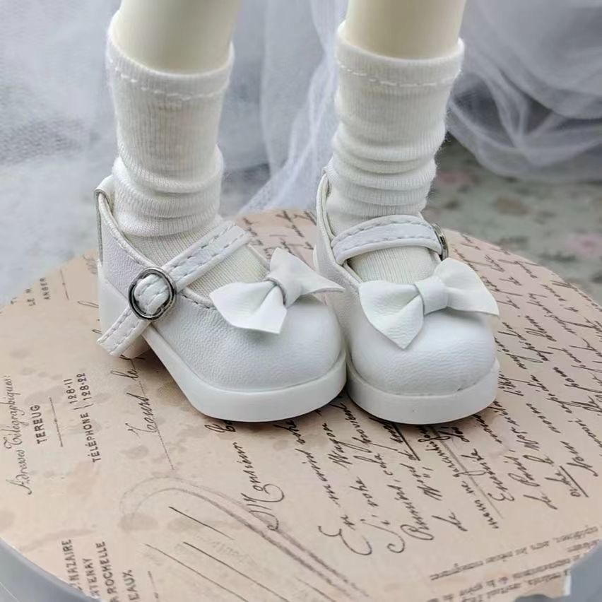 ** Beige BJD platform doll shoes with bows