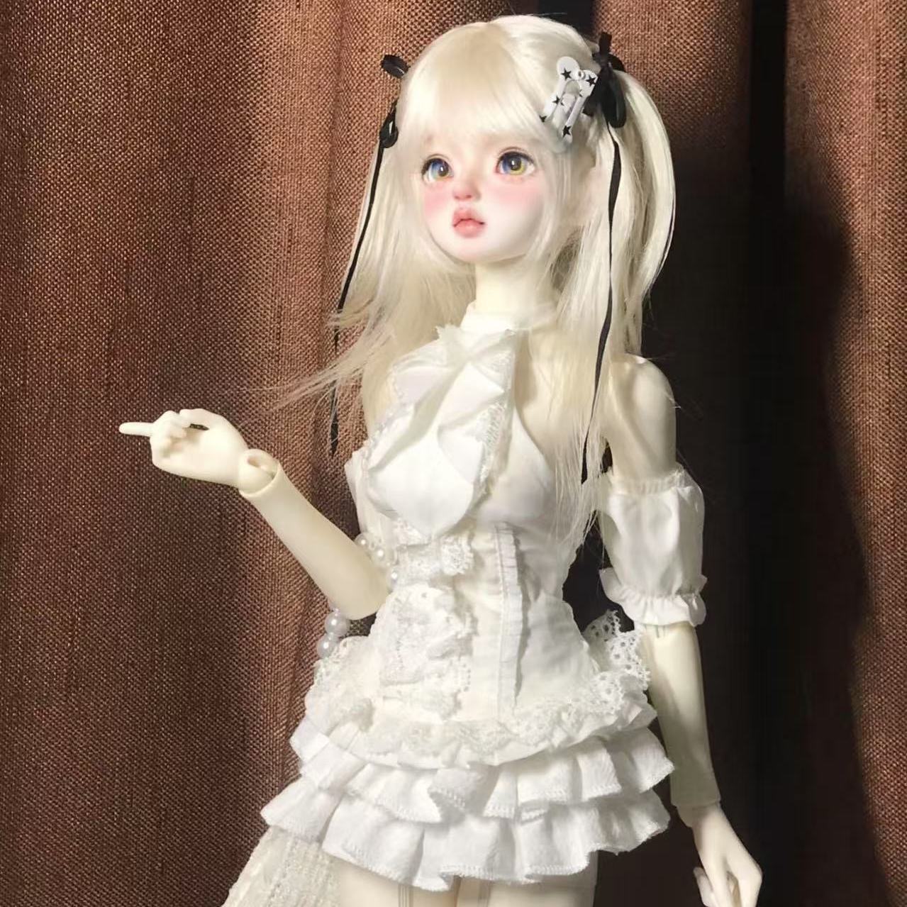 BJD doll white wig
