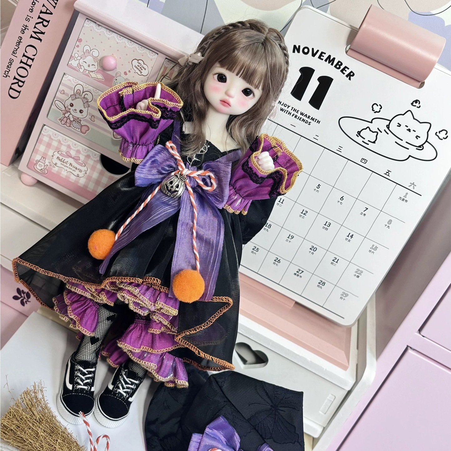 1/6 BJD doll showcasing Halloween-themed Lolita dress with pumpkin details - Atelier Chantilly