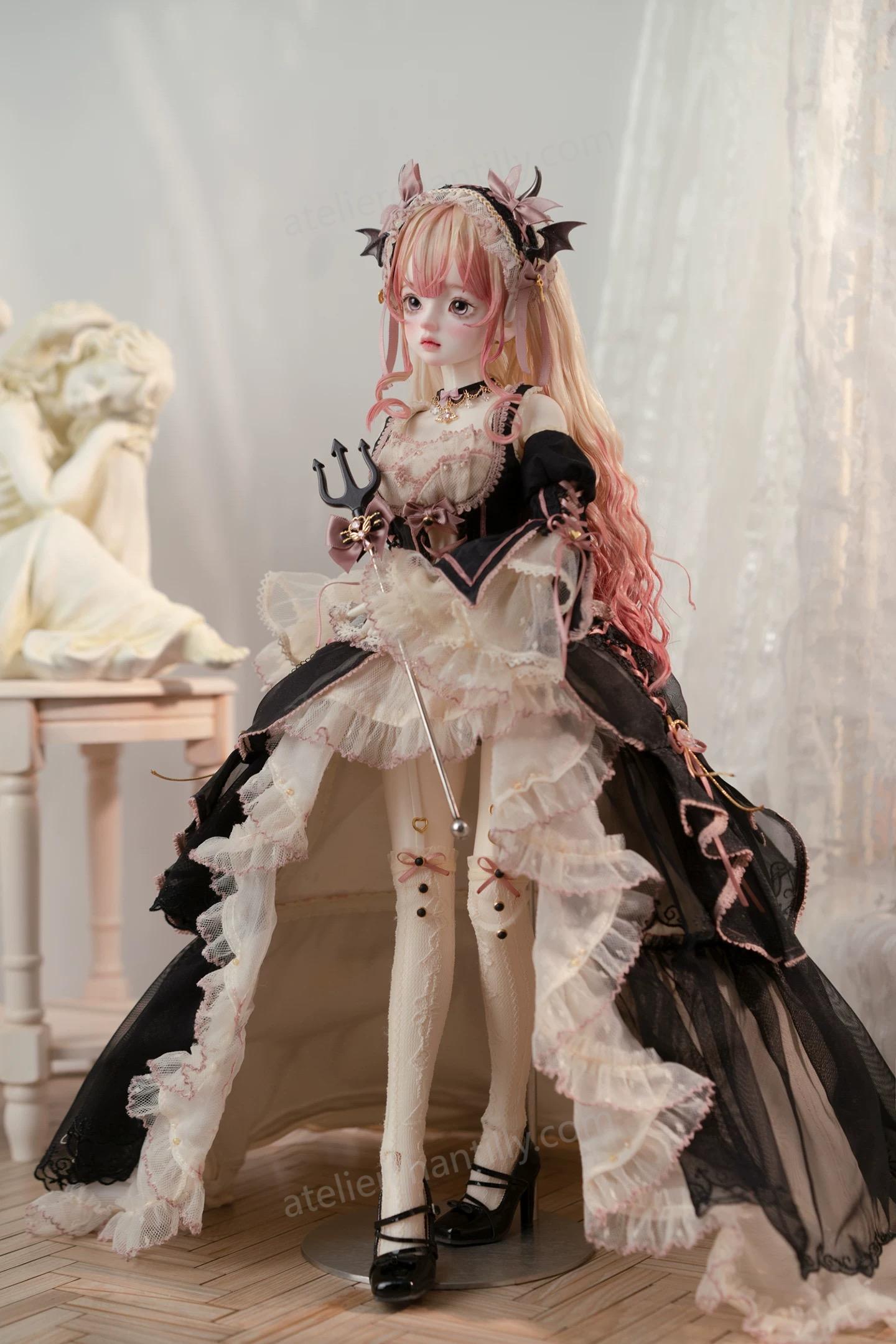 1/4 BJD custom dark Lolita outfit holding trident by angel decor - Atelier Chantilly