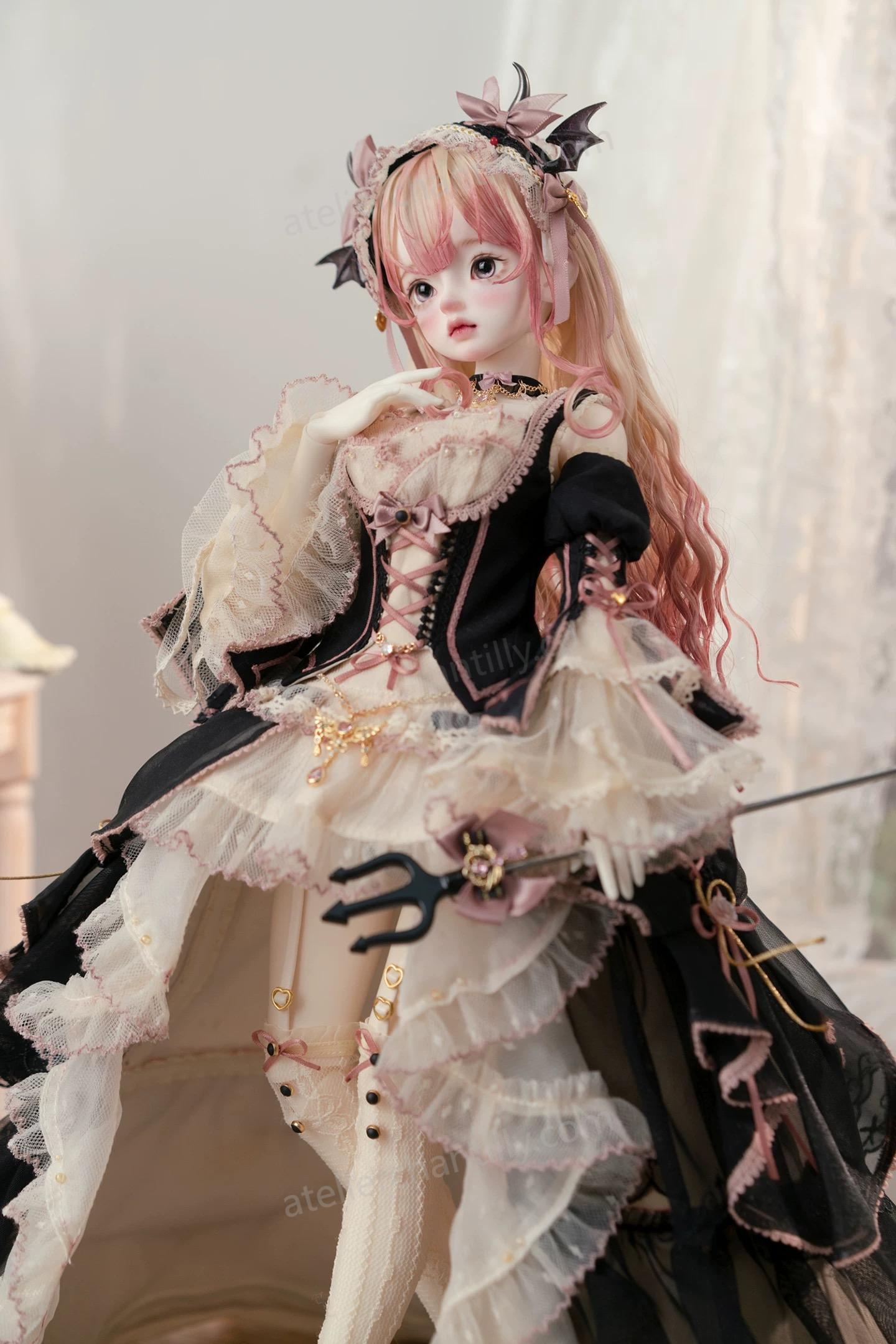 Dark sweet BJD outfit for 1/4 dolls showcasing lace and binding details - Atelier Chantilly