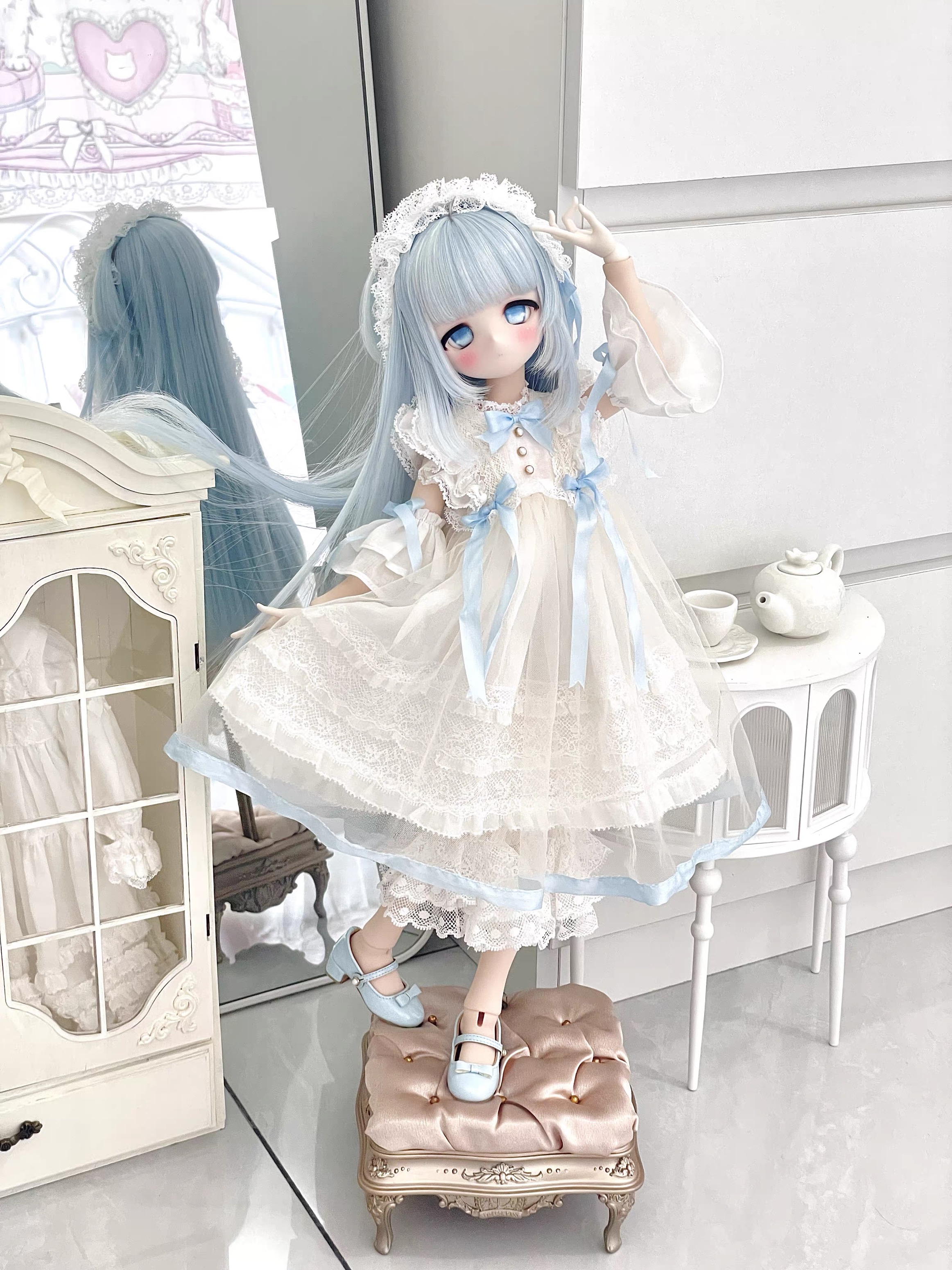 Pastel blue lace Lolita outfit for 1/4 BJD dolls with vanity and tea set - Atelier Chantilly