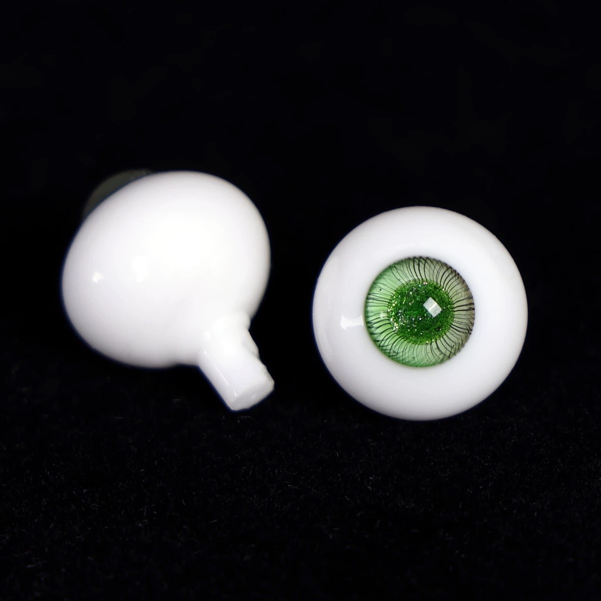 Pair of 1/3 BJD Green Sparkle Glass Eyes - atelierchantilly