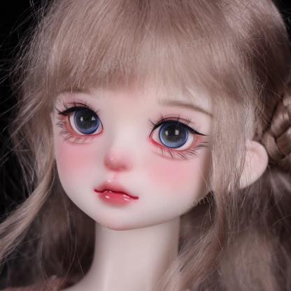 Close-up of 1/3 BJD Doll’s Blue Sparkle Glass Eyes - atelierchantilly