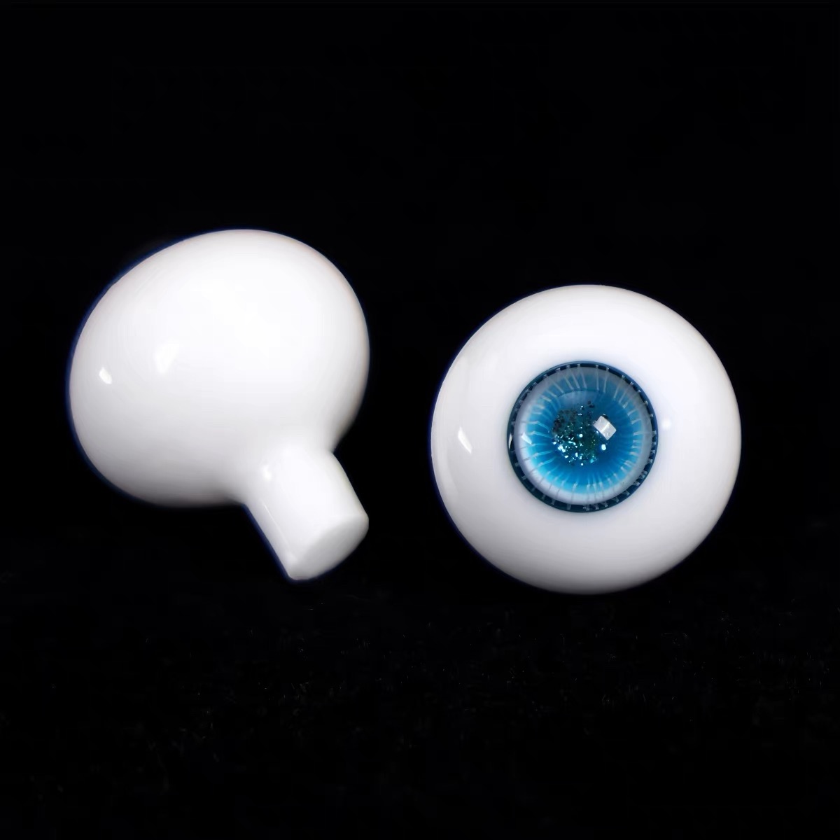 Pair of 1/4 BJD Blue Sparkle Glass Eyes Detail - atelierchantilly