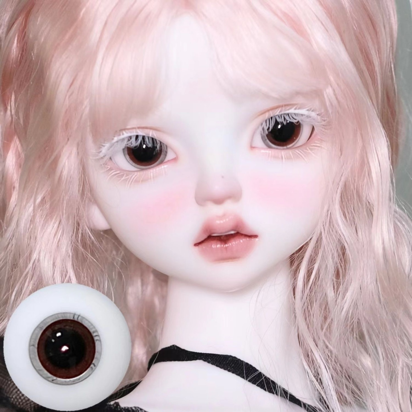 1/3 BJD Doll with Brown Glass Eyes Detail - atelierchantilly