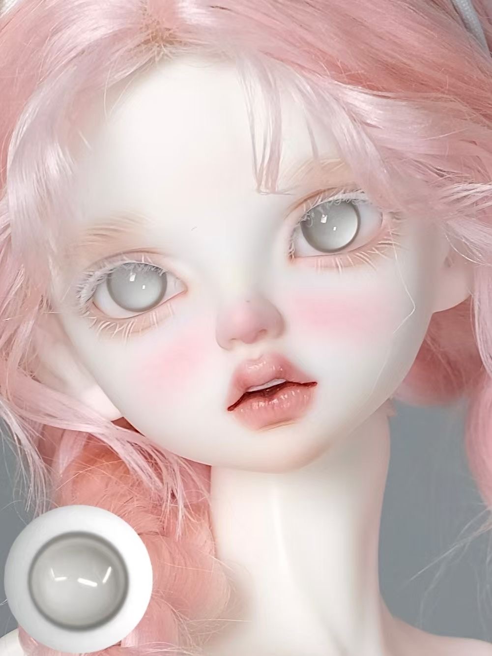 1/3 BJD Doll Wearing Gray Glass Eyes with Pink Hair - atelierchantilly