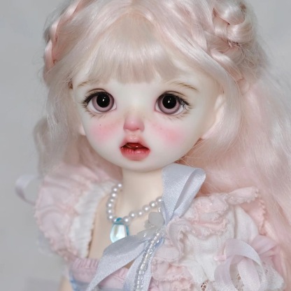 1/3 BJD Doll Showcasing Handmade Pink Glass Eyes Close-up - atelierchantilly