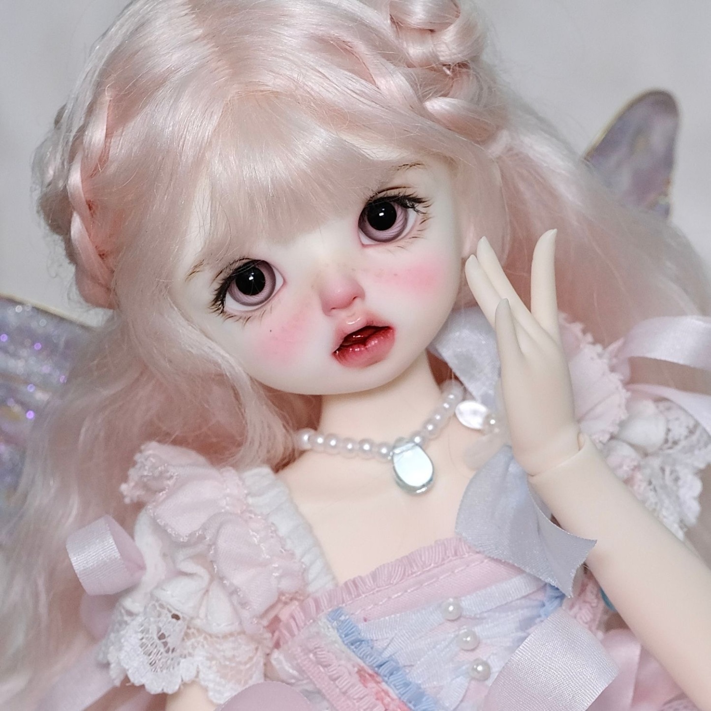 1/3 BJD Doll with Handmade Pink Glass Eyes Stylish Pose - atelierchantilly