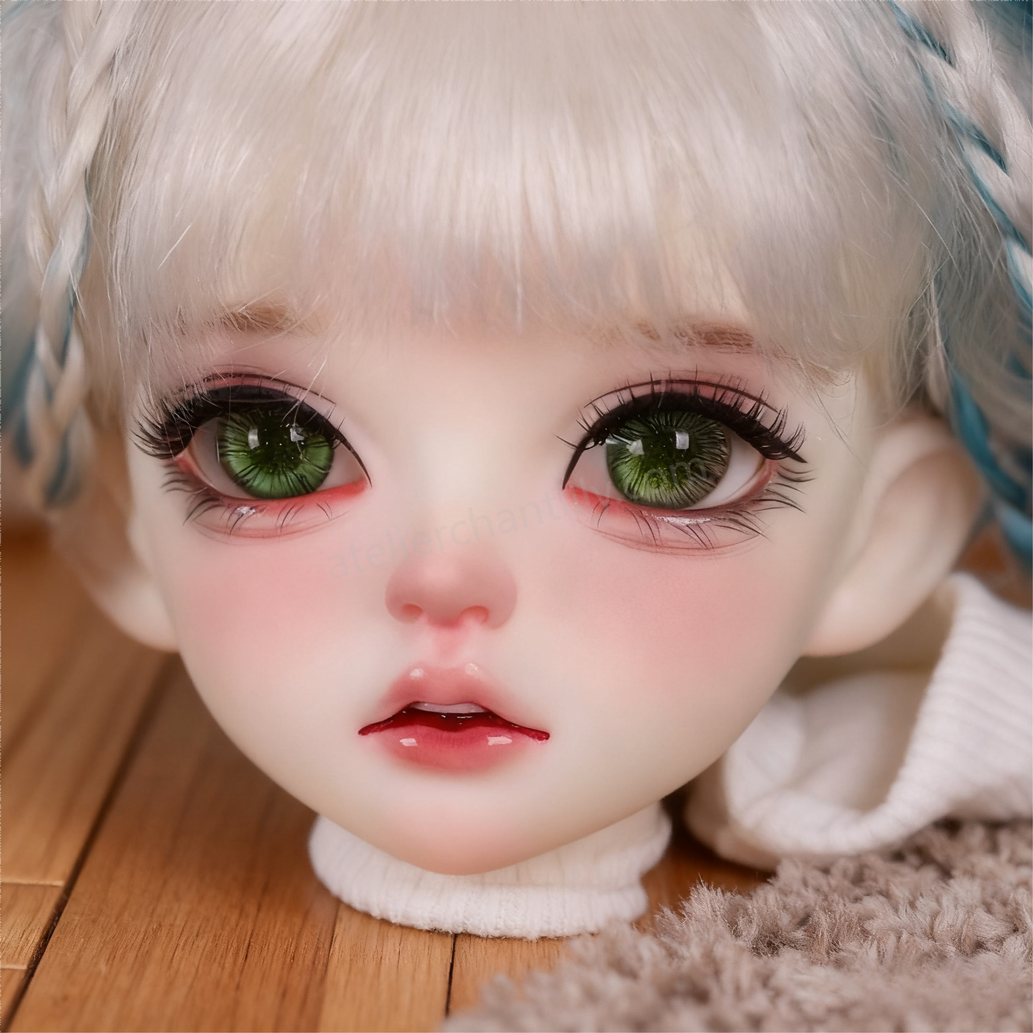 Close-up of 1/3 BJD Doll’s Green Sparkle Glass Eyes - atelierchantilly