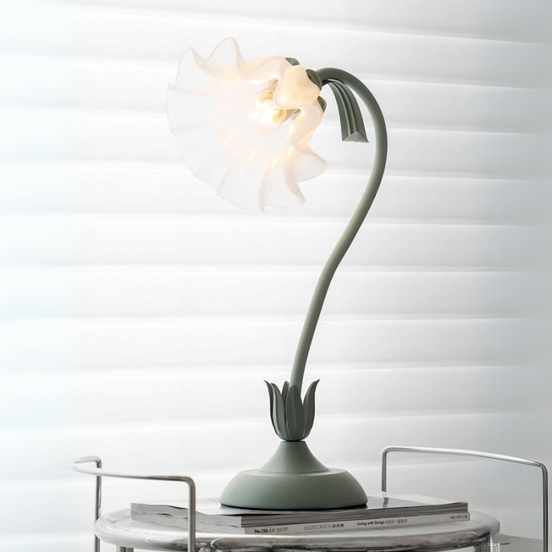 Lily Blossom Inspired Table Lamp-Sparklie Lights