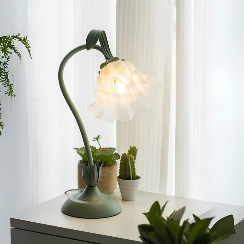 Lily Blossom Inspired Table Lamp-Sparklie Lights