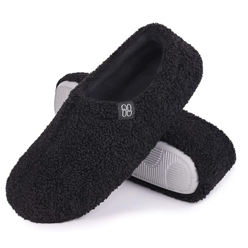 Comfortable Indoor Slippers For Everyday Use With Soft Plush Design