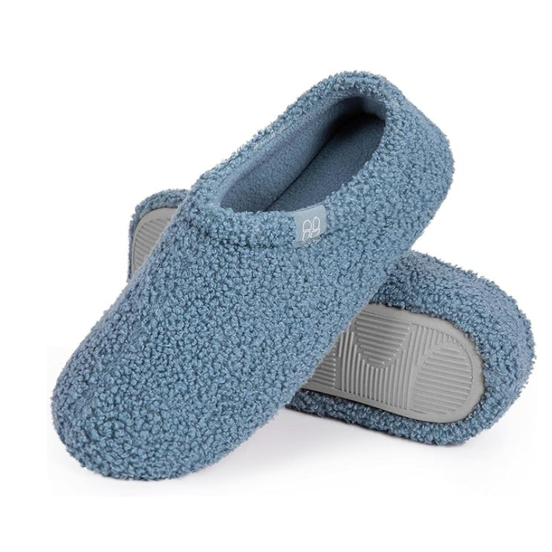 Comfortable Indoor Slippers For Everyday Use With Soft Plush Design