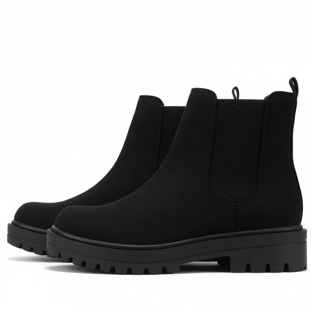 Lug Sole Chelsea Classic Boots