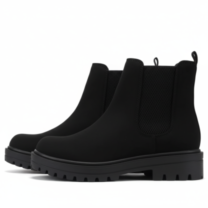 Lug Sole Chelsea Classic Boots