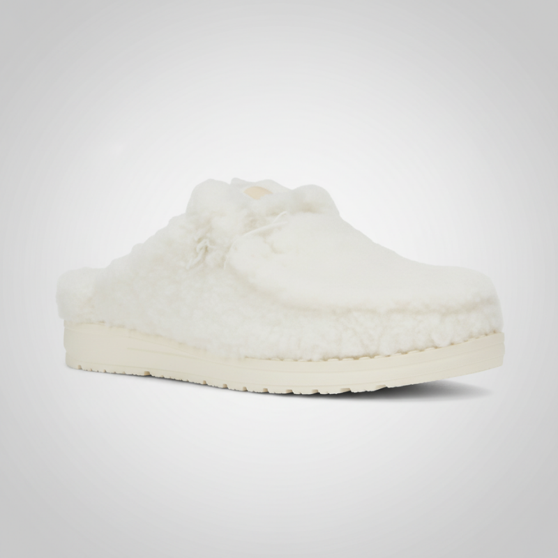 Cozy And Comfortable Fur Slippers