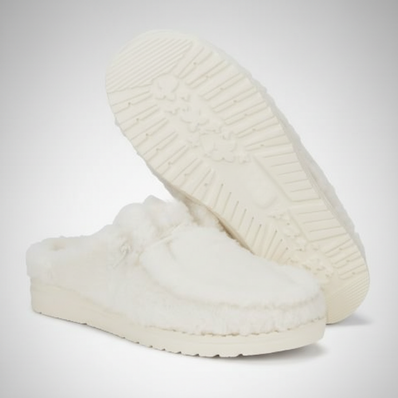 Cozy And Comfortable Fur Slippers