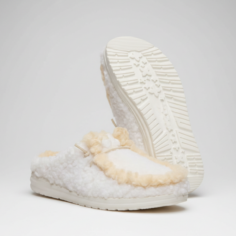 Cozy And Comfortable Fur Slippers