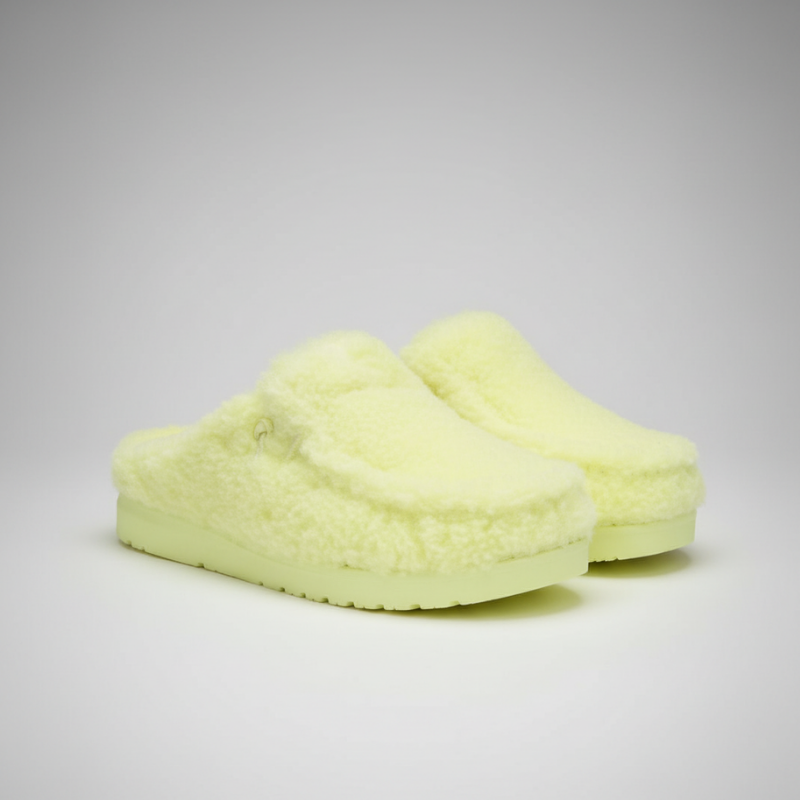 Cozy And Comfortable Fur Slippers