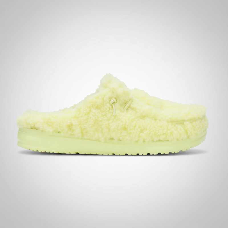 Cozy And Comfortable Fur Slippers