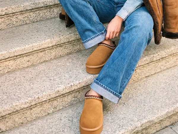 Casual Suede Platform Faux Fur Slippers For Women