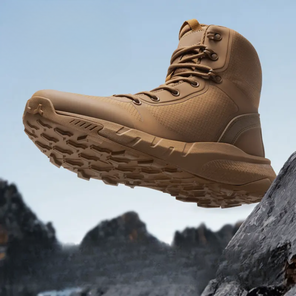 Lightweight Outdoor Tactical Boots For Men