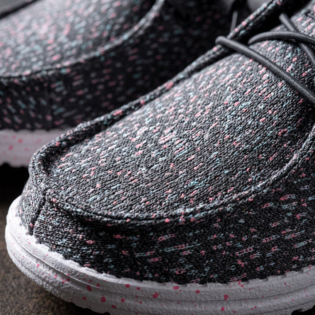 Black / Multi - Detail / Texture