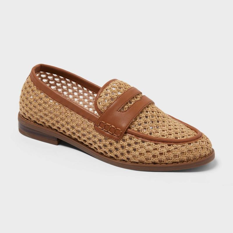 Comfortable Cushioned Flats with Memory Foam Insole for Women