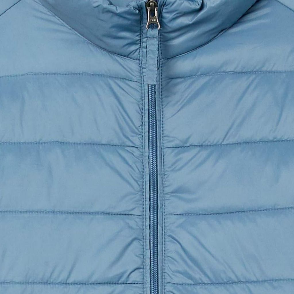 Packable Lightweight Water-Resistant Puffer Jacket for Men