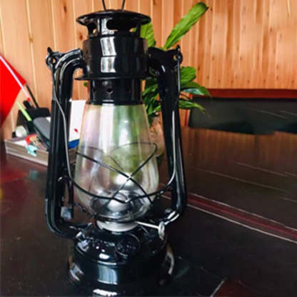 Vintage Kerosene Oil Lamp Lantern-USA Camp Zone