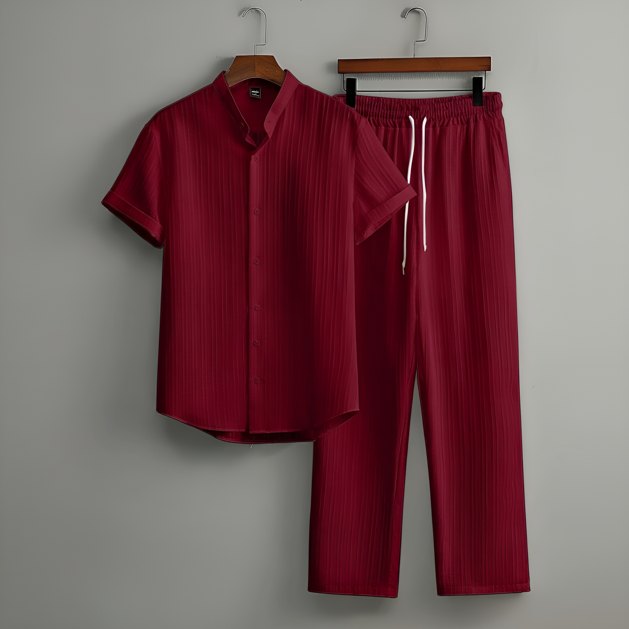 Short Sleeve Textured Shirt And Drawstring Pants Two Piece Set For Men