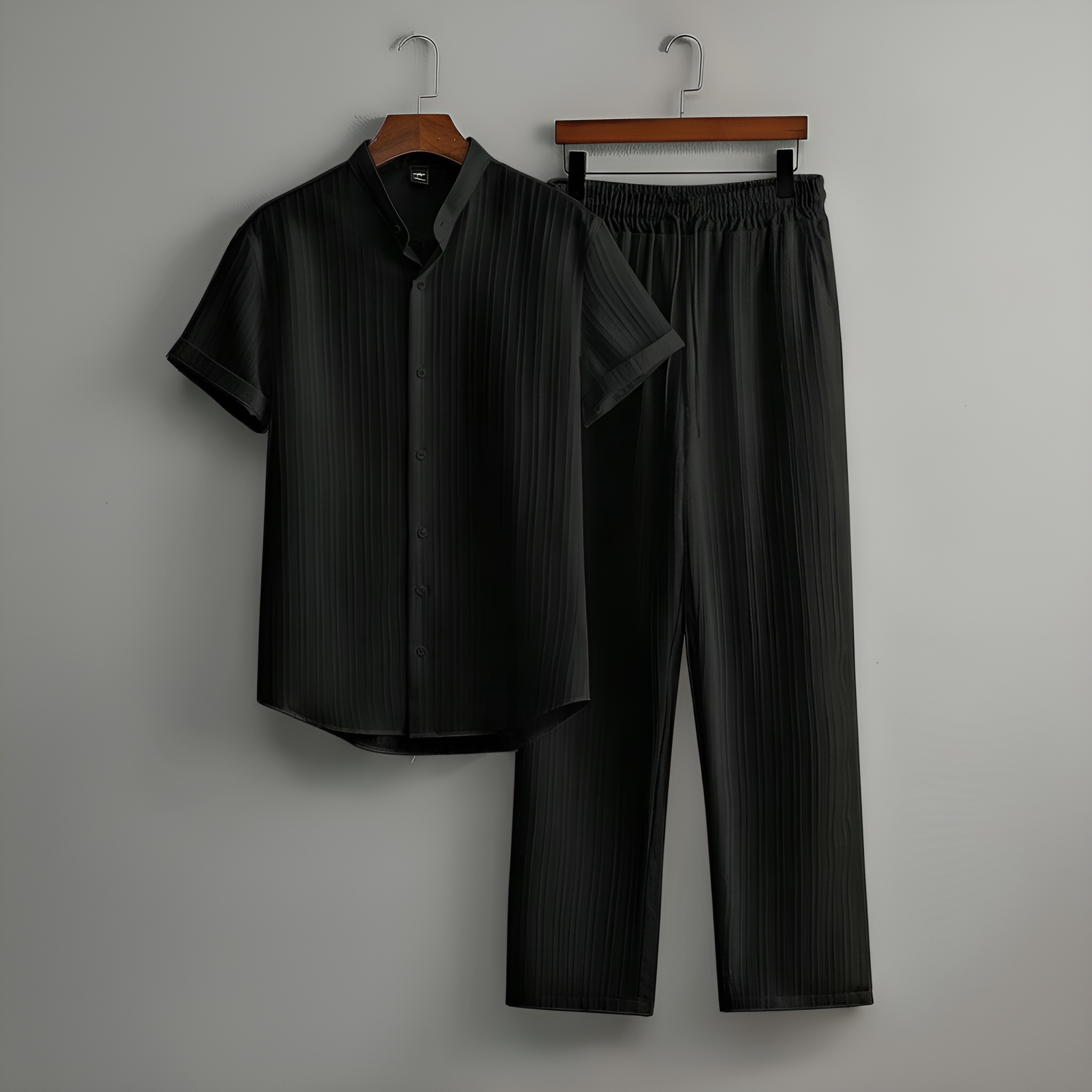 Short Sleeve Textured Shirt And Drawstring Pants Two Piece Set For Men