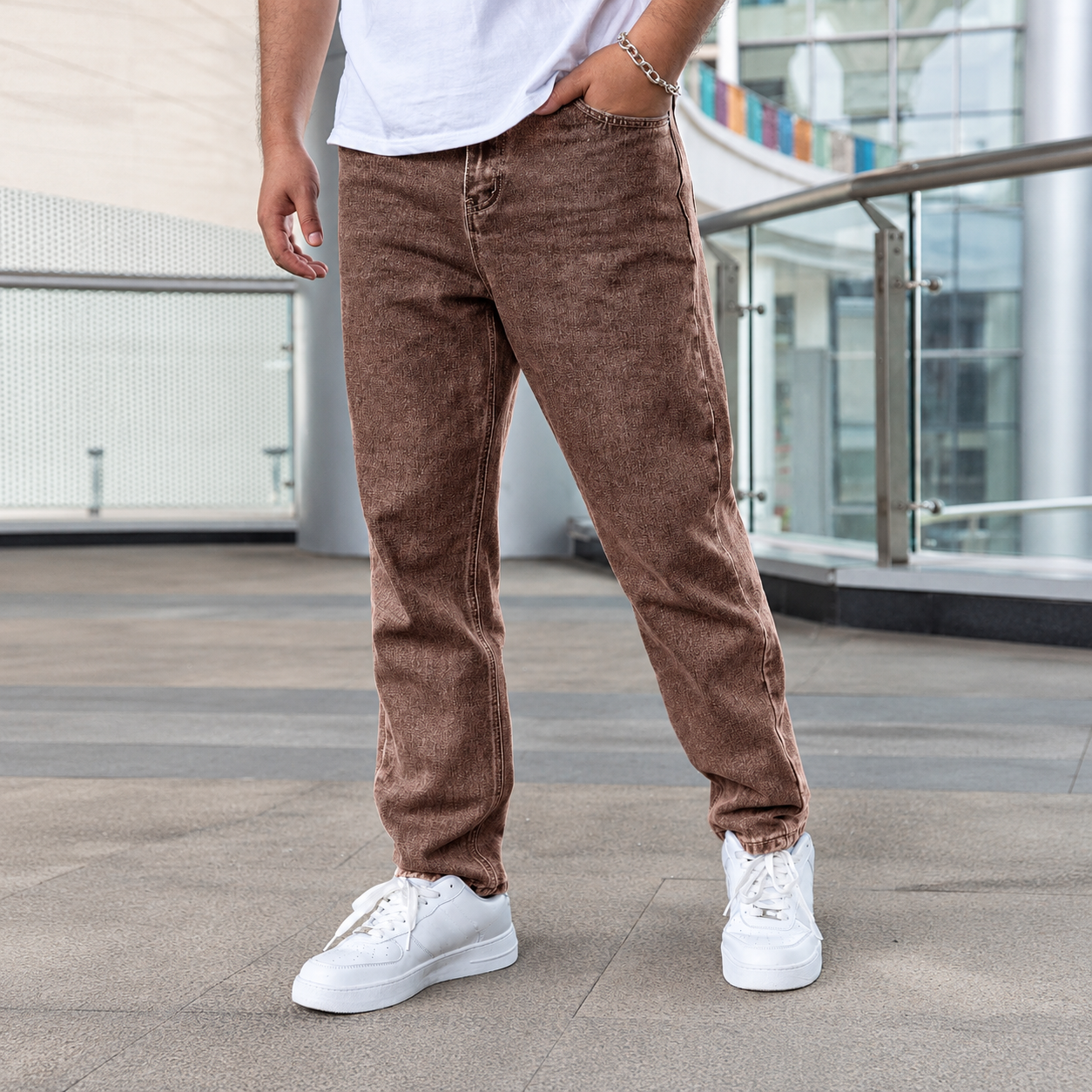 Brown · M
