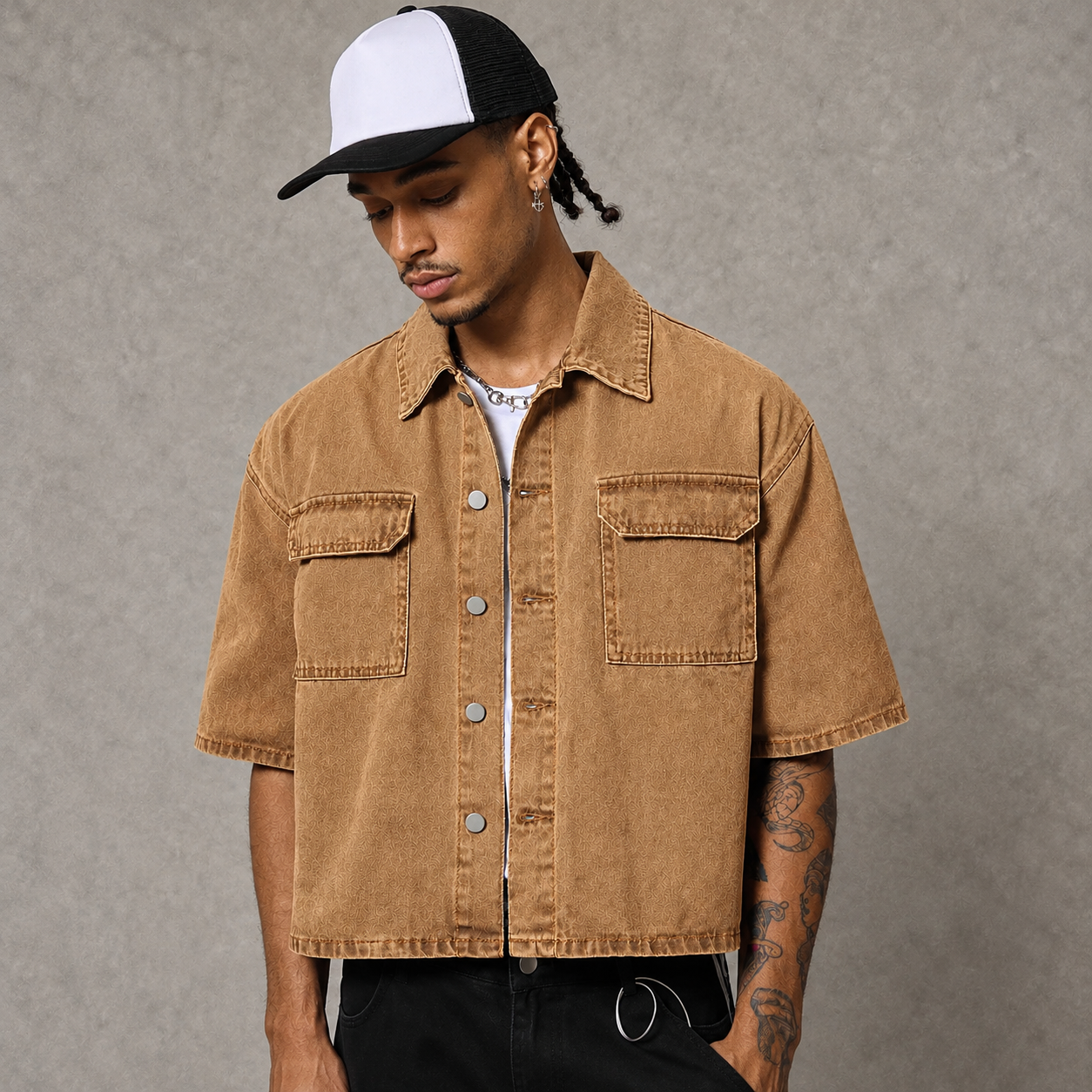 Slogan Print Short Sleeve Denim Shirt With Utility Pocket For Men