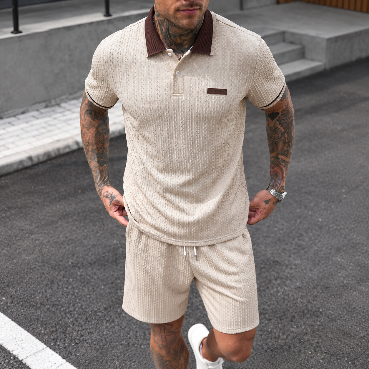 Beige · M