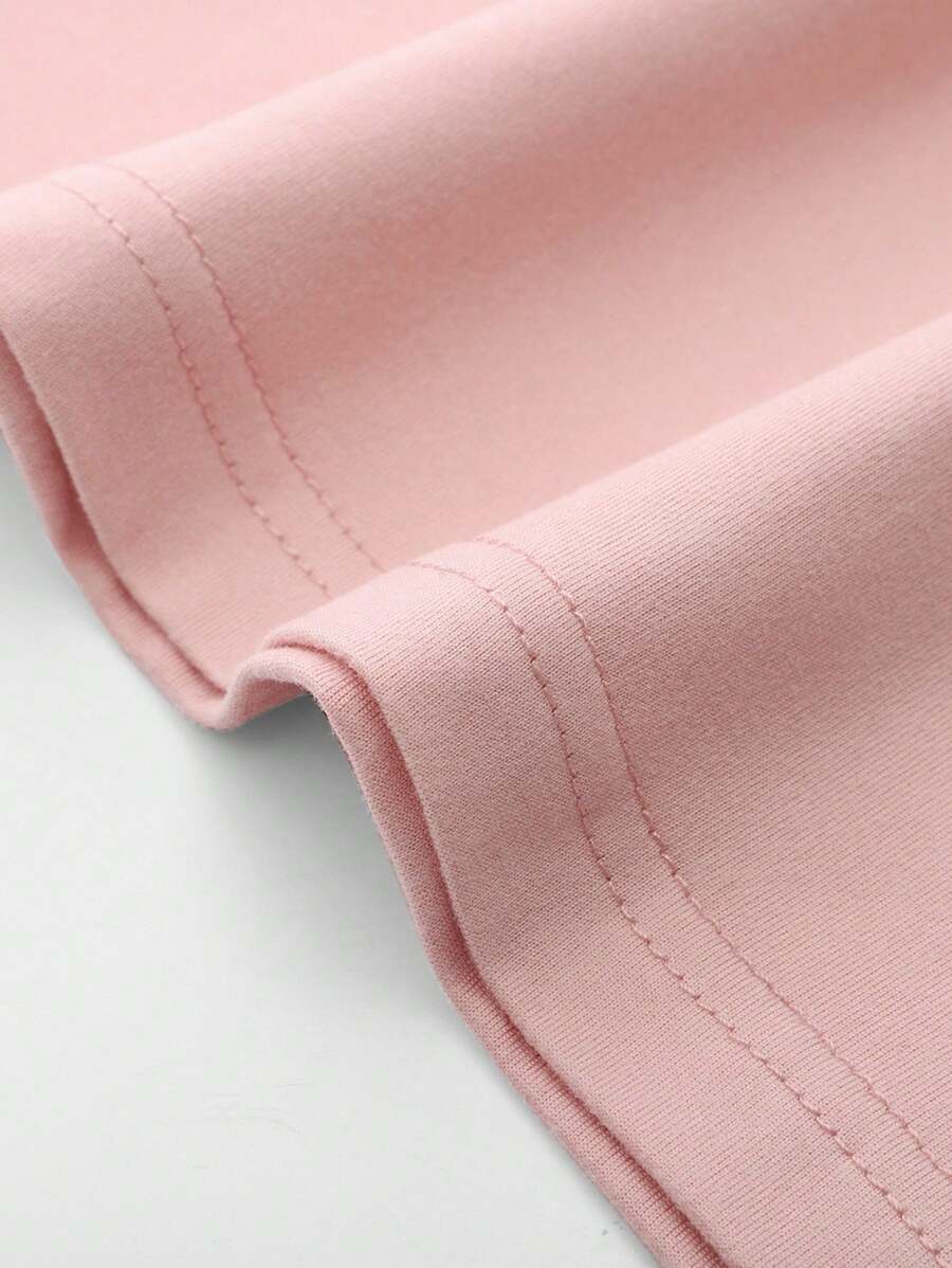 Trim Pocket Patched Tee-Vacay Outfit