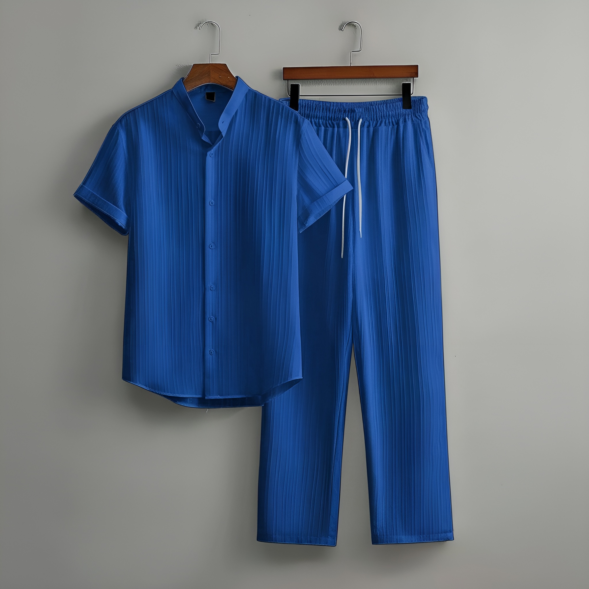Short Sleeve Textured Shirt And Drawstring Pants Two Piece Set For Men