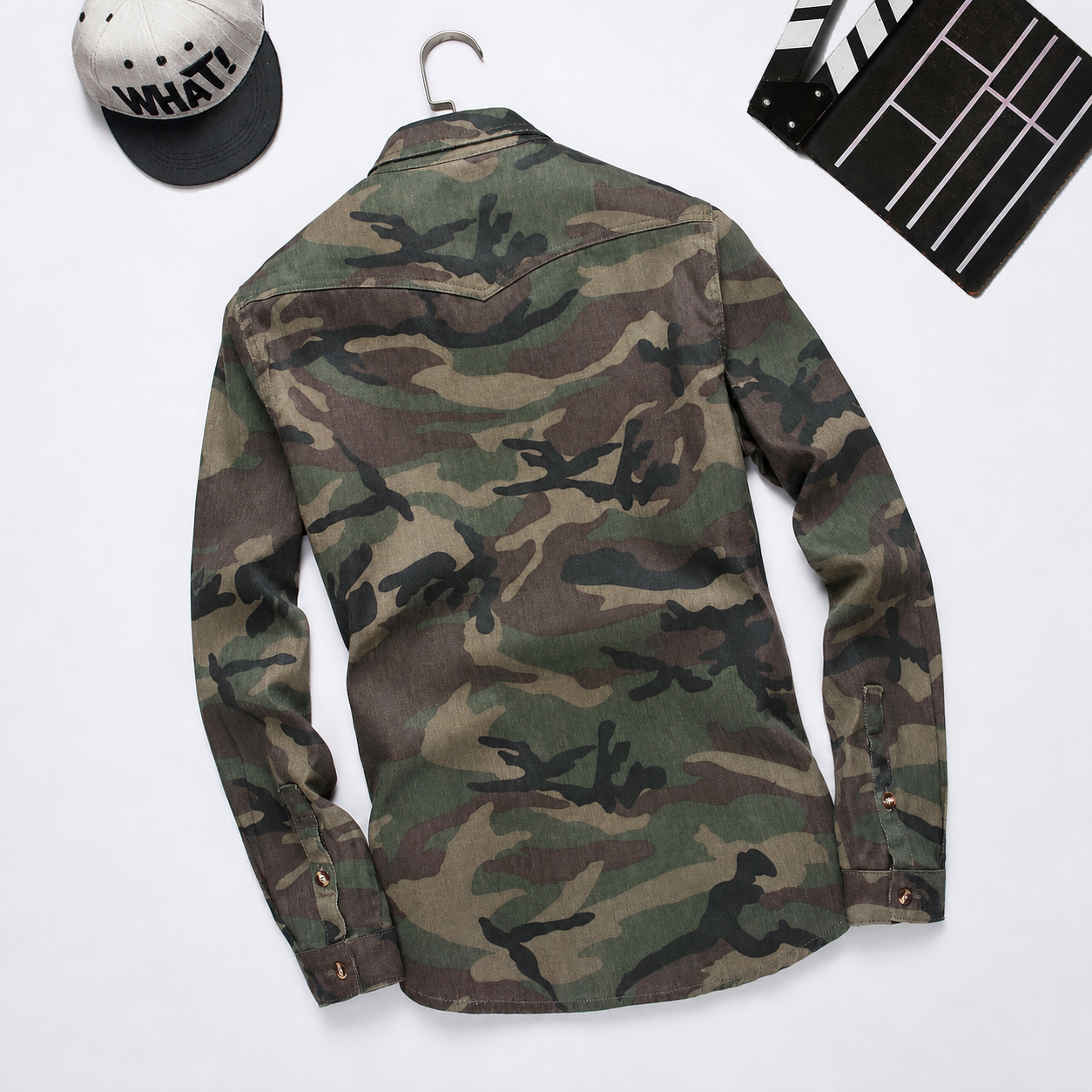 Camouflage Print Button Front Denim Shirt With Patch Pockets For Men