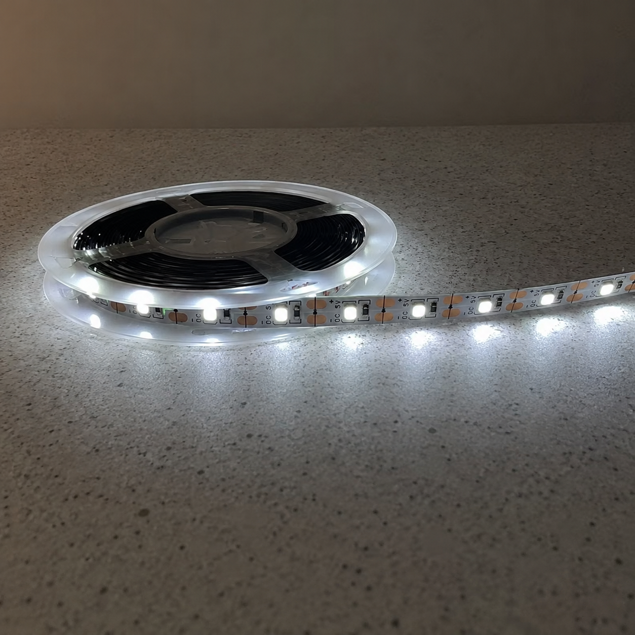 USB Powered LED Under Cabinet Light Bar With Motion Sensor Switch