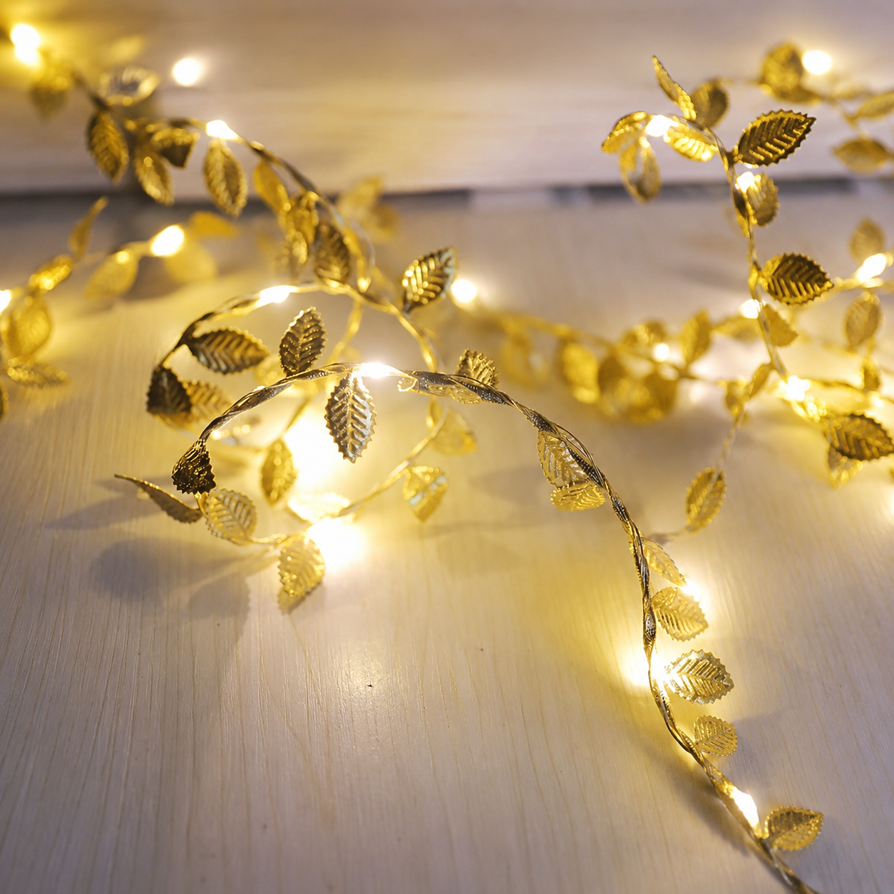 Battery Operated Green Leaf Fairy Lights For Bedroom And Wedding Decor