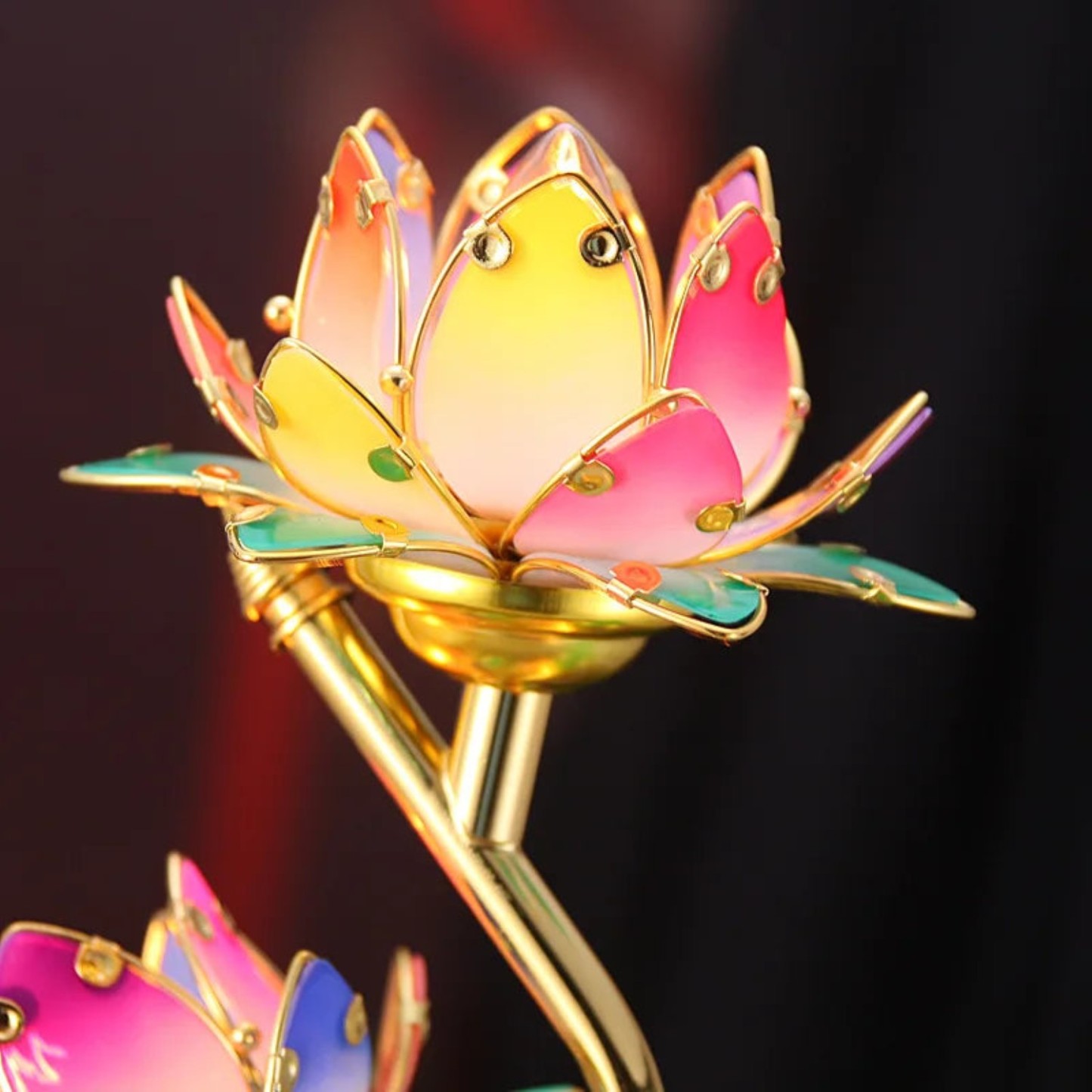 Lotus Design LED Lamp With Adjustable Brightness