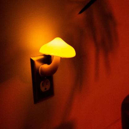 Mushroom Style Wall Lamp - Solar Flame Torch