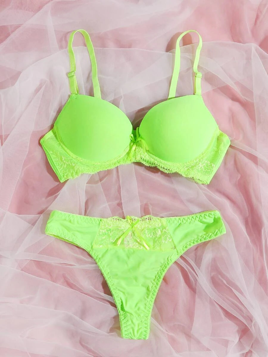 Contrast Lace Underwire Lingerie Set-Soco Hoodie