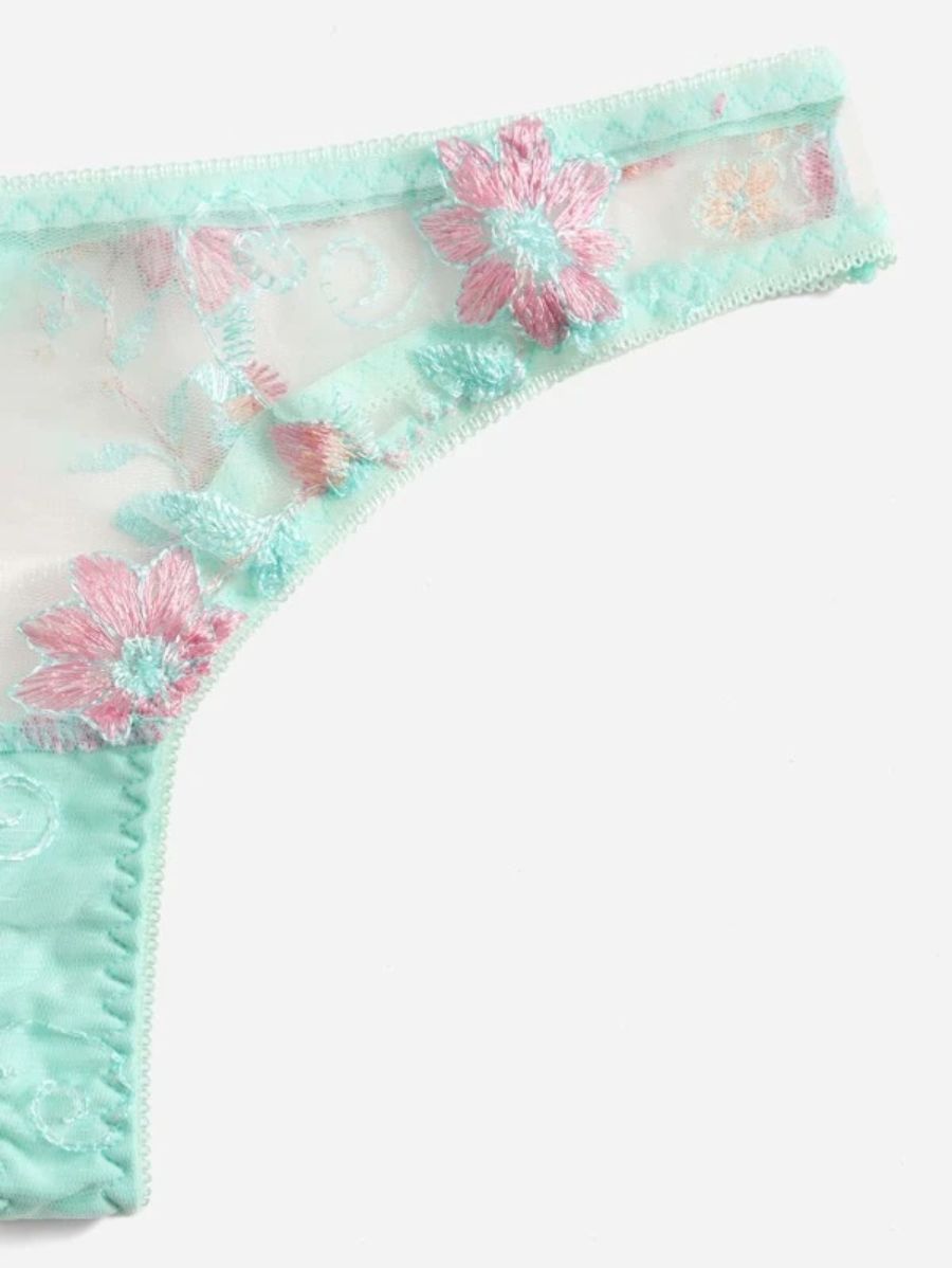 Embroidery Mesh Design Underwire Lingerie Set-Soco Hoodie