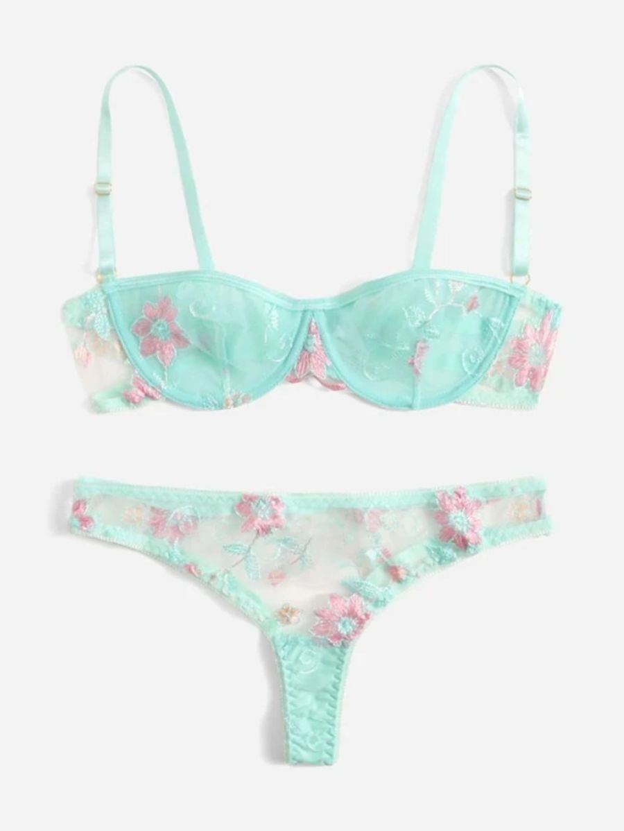 Embroidery Mesh Design Underwire Lingerie Set-Soco Hoodie