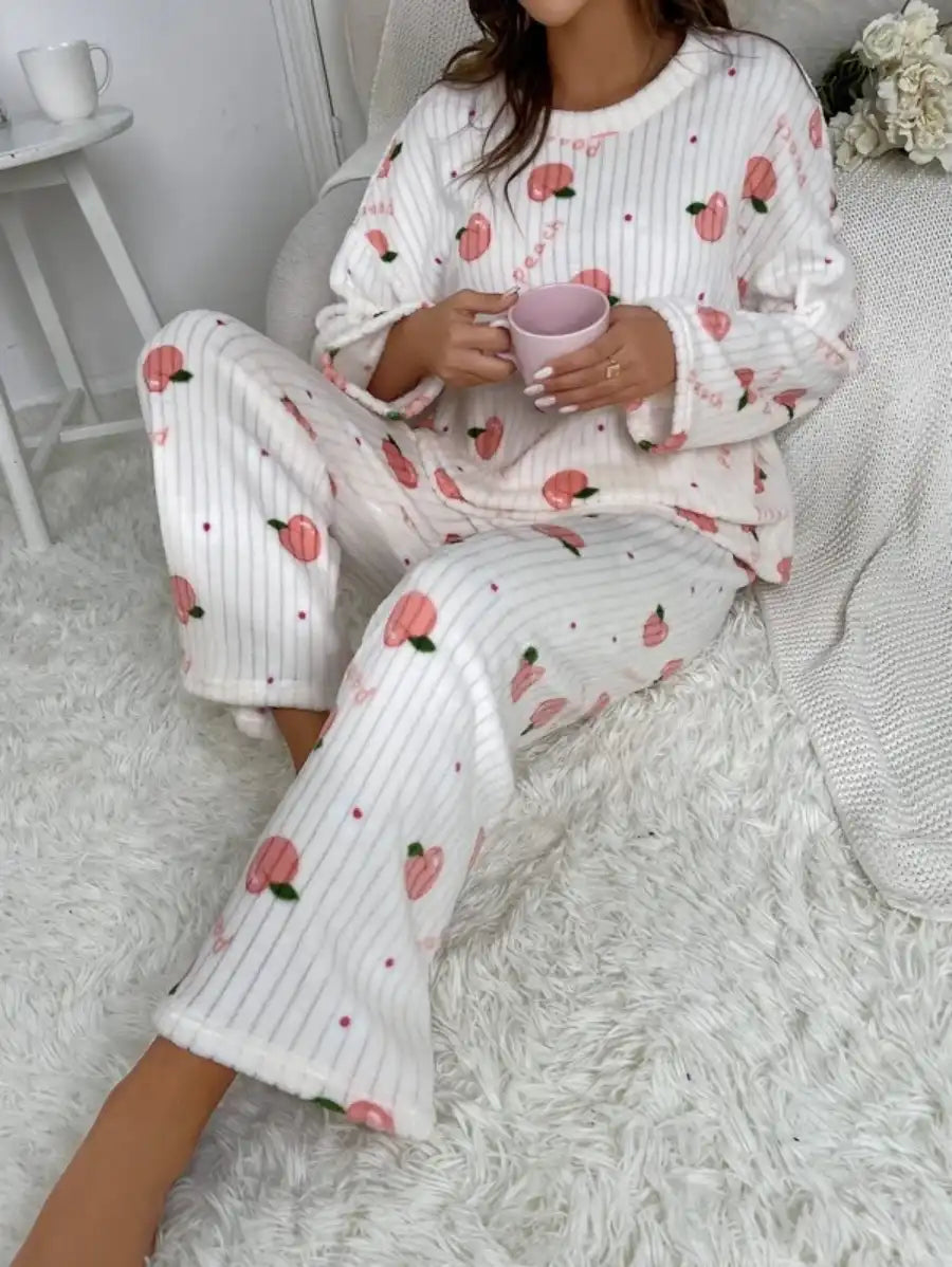 Letter And Peach Pattern Flannelette Pajama Set-Soco Hoodie